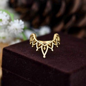 Dainty Chevron Ring, V Shape Ring, Dainty Rings, Gold Chevron, knuckle ring , Rings, midi ring , minimalist jewelry , dainty rings,