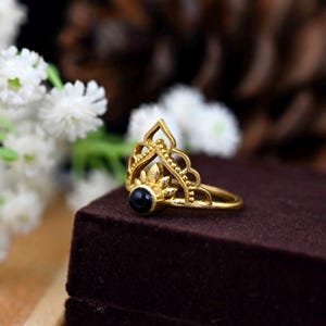 Black obsidian crown Ring, Promise Rings, Anniversary Gift, Brass Ring, Minimalist Ring, Personalized Gifts, mothers Ring, stacking ring
