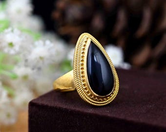 Teardrop Labradorite Brass Ring: Gold Plated Boho Ring
