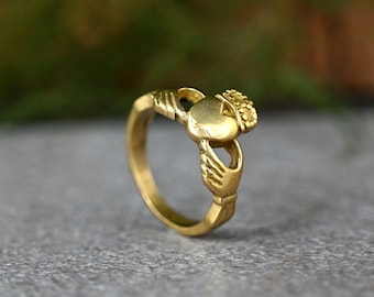 Gold Claddagh Ring, Tiny Celtic Irish Ring, Personalized Ring, Promise Ring, Birthday Gifts, Gift for Her, Boho Ring