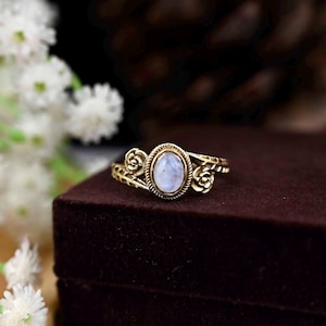 Moonstone Ring, Leaf Ring,  Ring, Flowers Ring, Moonstone Women Ring, Oval Moonstone, Ring, Gift For Her, Dainty Ring