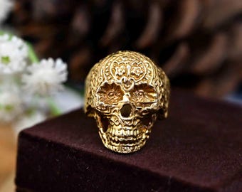 Gold Sugar Skull Ring: Gothic Biker Jewelry
