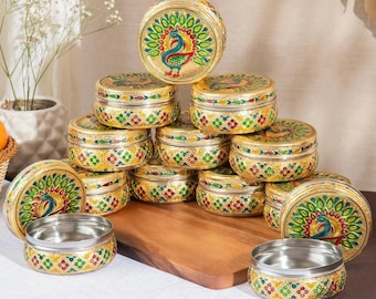Kaufe 100 indische Meenakari Ladoo/Poori/Puri Box/Dabri | Golden Meenakari Steel Dabba / Aufbewahrungsbox 300ml/700ml