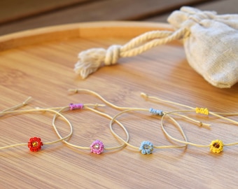 Makramee Blumenarmband mit Perle • Simple Collection • Armband geflochten • Sonnenblumen • Bellis Berlin