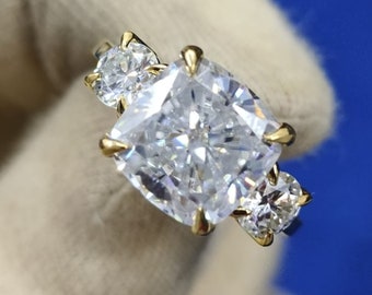9ct Gold & Silver Meghan Markle Style 3 Stone Engagement Ring | Size N