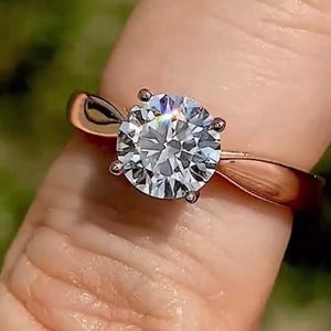 2.35 Ct IGI Certified Lab Grown Diamond Solitaire Ring: VS1 E Color
