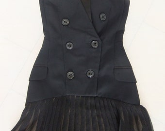 Julien Macdonald black layered party dress with pleated skirt detail (Size 40) EU 34 - UK 6 - new with tags (Weight: 525g) FREE postage
