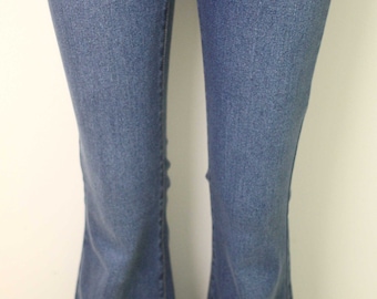 18th Amendment 'Harlow' ladies vintage blue denim flared jeans-Waist 24"-circa 1990s-Weight 584g-FREE postage