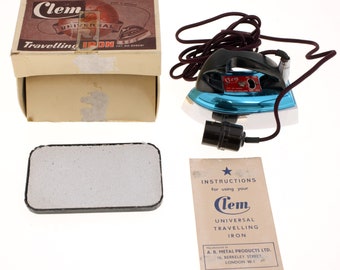 Mini fer à repasser vintage Clem travel fabriqué au Royaume-Uni vers les années 1950 - Boîte d&#39;origine et papiers inclus - Poids 726 g - Frais de port gratuits