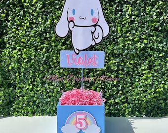 Centros de mesa de canela, centros de mesa de cachorro branco, festa HK e amigos, decoração de aniversário kawaii, suprimentos para festa de aniversário com rolinho de canela