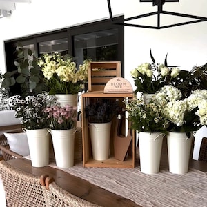Zestaw DIY Flower Bar Bar do samodzielnego układania bukietów, białe wiaderka, zestaw florystyczny na wieczór panieński, torby na kwiaty