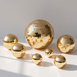 Set von 25 Spiegel Gold Diskokugel Dekor Disco Cowgirl Letzte Disco Bachelorette Party Hochzeit Disco Dekorationen 4 inch w/Attached String