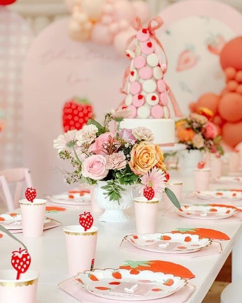 Strawberry Shortcake Party Paper Plate Cups Napkins Cutlery Set for Kids Birthday Party Decoration Strawberry Theme Bday Party Decor 20 Set