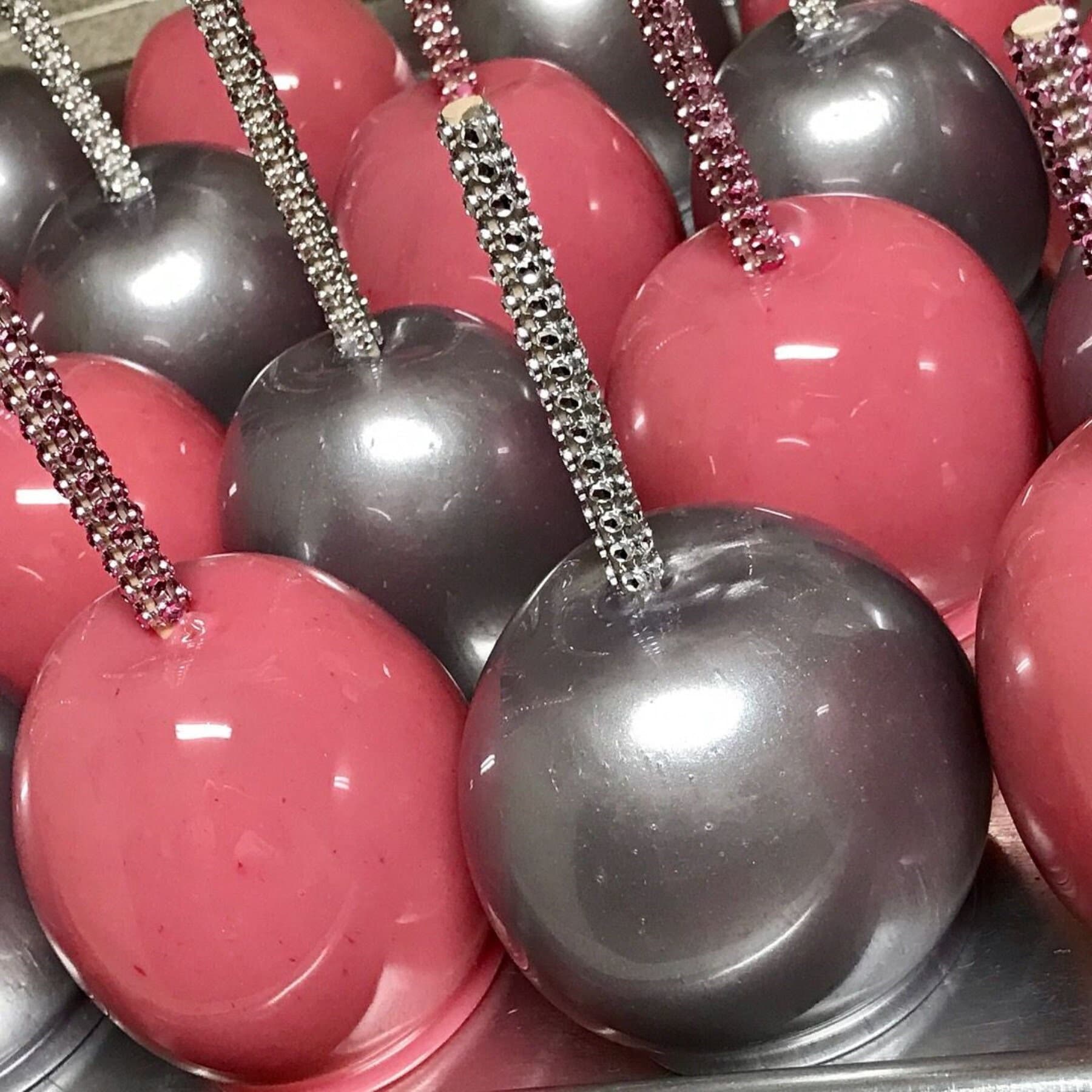 24-teiliges Süßigkeiten-Apfel-Stick-Set Mit Glitzerstrass & Band – Inkl. 24 Holzspieße, Beutel & 22 M Glitzerband – Für Karamelläpfel & Dessert-Deko