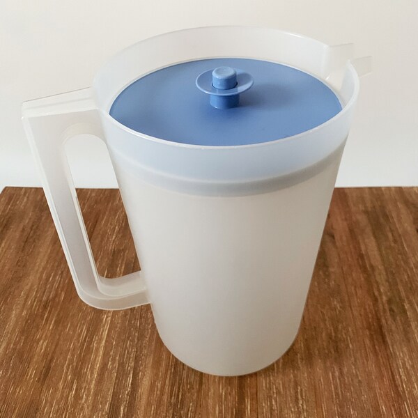 Tupperware Pitcher | 1416-2 | Vintage | Made in the USA | Vintage Tupperware | 1980's | Push Button Lid | 1 Gallon |