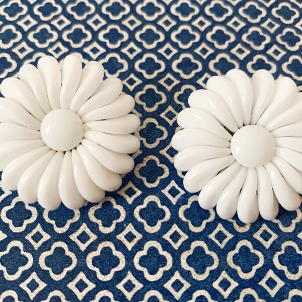 Vintage White Flower Clip-on Earrings | Marked | Made in Western Germany | Vintage Jewelry | Celluloid |