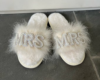 Bride slippers, Mrs fluffy white slippers, bachelorette party, wedding day, honeymoon