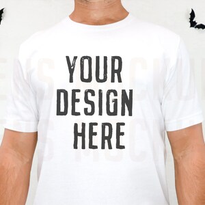 Weiß Bella Canvas 3001 | Herren Shirt Mockup | Herren T-Shirt Mock | Halloween Mockup | Herbst Mockup | Halloween Shirt Mock | Männliches Model Mockup