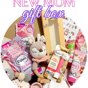Personalisierte Wellness Box, Geschenk für die Schwangerschaft, Die kleine Mumie zu Box, Baby Geschenkkorb, Geschenkset für Baby, Rassel, Baby Beißring, Babyparty