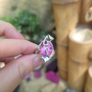 Handmade Elegant Fine Silver Ring Set With a Floating Pink Morganite