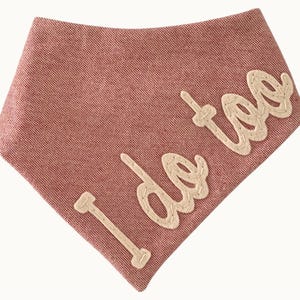 Bandana personalizada para perro / Bandana personalizada para mascota / Bandana de fieltro bordada a mano / Bandana de embarazo para perro / Bandana de cumpleaños para perro / Regalo para perro imagen 5