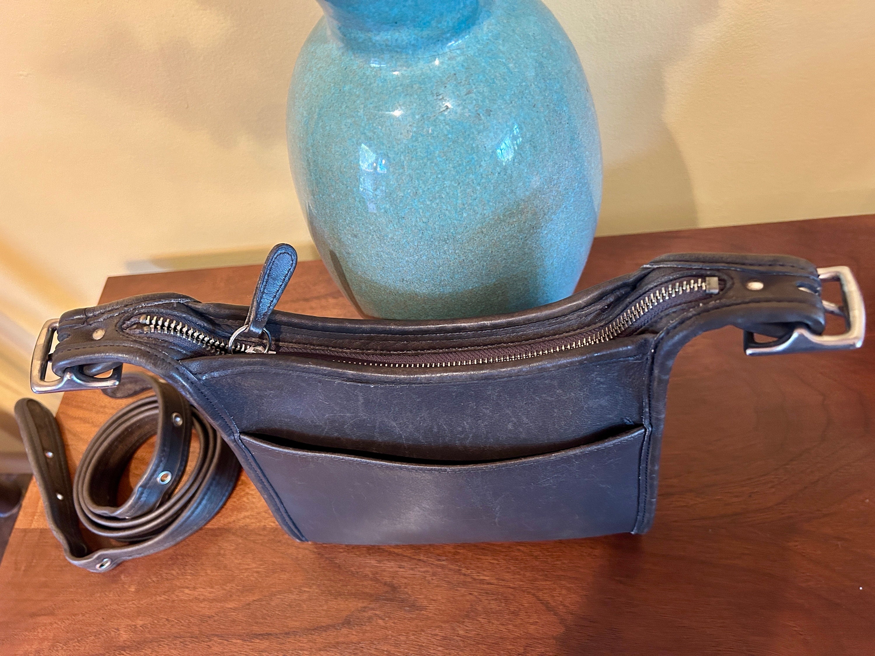 バッグ Rare Vintage Coach Legacy Zip Bag gray Vintage Coach Small Legacy Zip Style 9997 in Gray With
