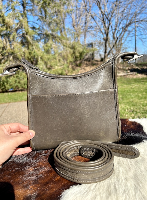 Vintage Coach Small Legacy Zip Style 9997 in Gray With