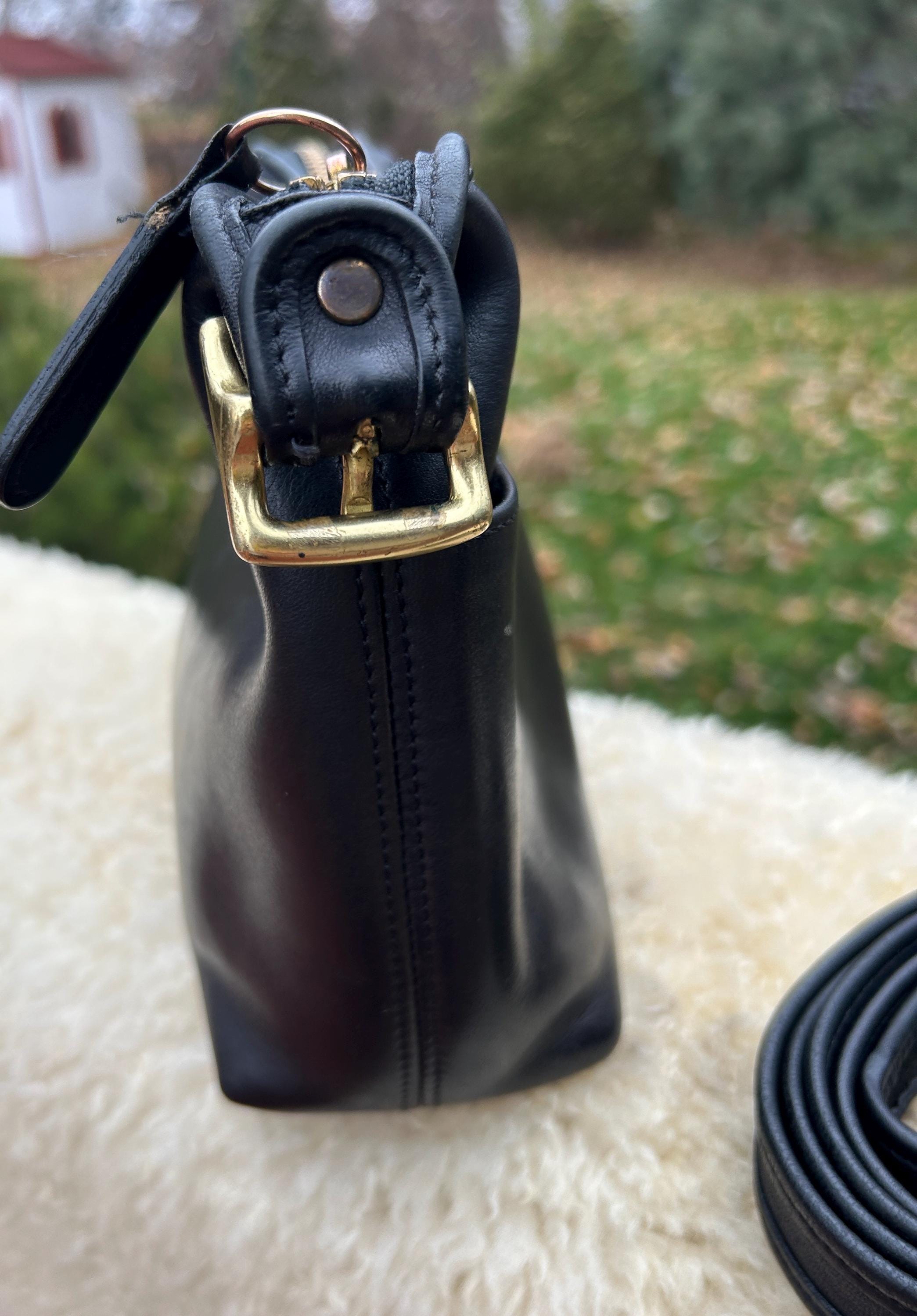 Vintage Coach Small Legacy Zip Hobo Style 9136 Black Costa Rica