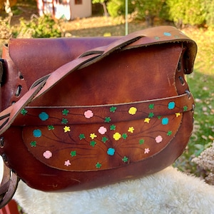 Vintage Mexican hand tooled leather bag purse hand painted hobo 1970s