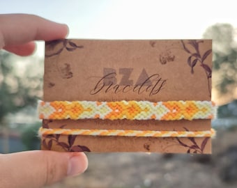 Diseño étnico, pulsera de la amistad, pulsera de hilo hecha a mano, pulsera de macramé anudada, hippie, tejida a mano, boho, tobillera surfista, trenzada