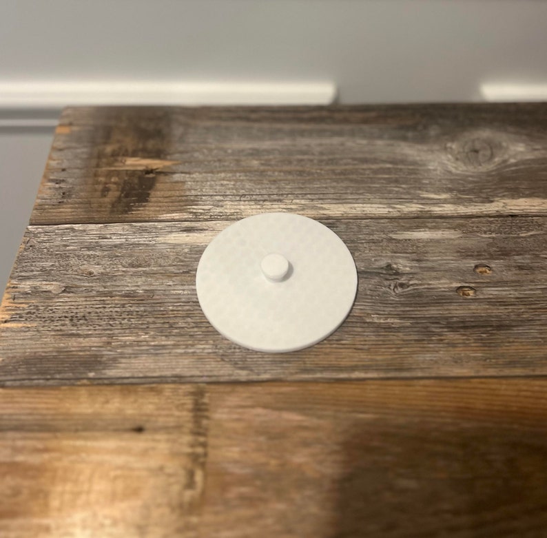 Back of bit has a one piece backing.