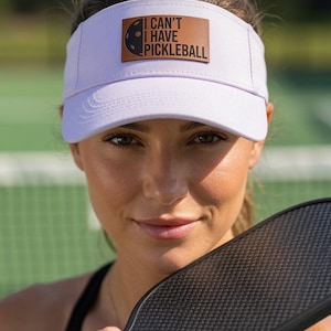 Visera de pickleball para hombre o mujer con parche de cuero que dice "No puedo, tengo pickleball", visera deportiva unisex.