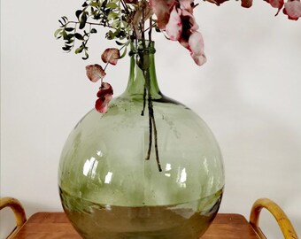 Rare onion form French antique blow Dame Jeanne green 20L saber neck, antique vase 1900s, decoration interior