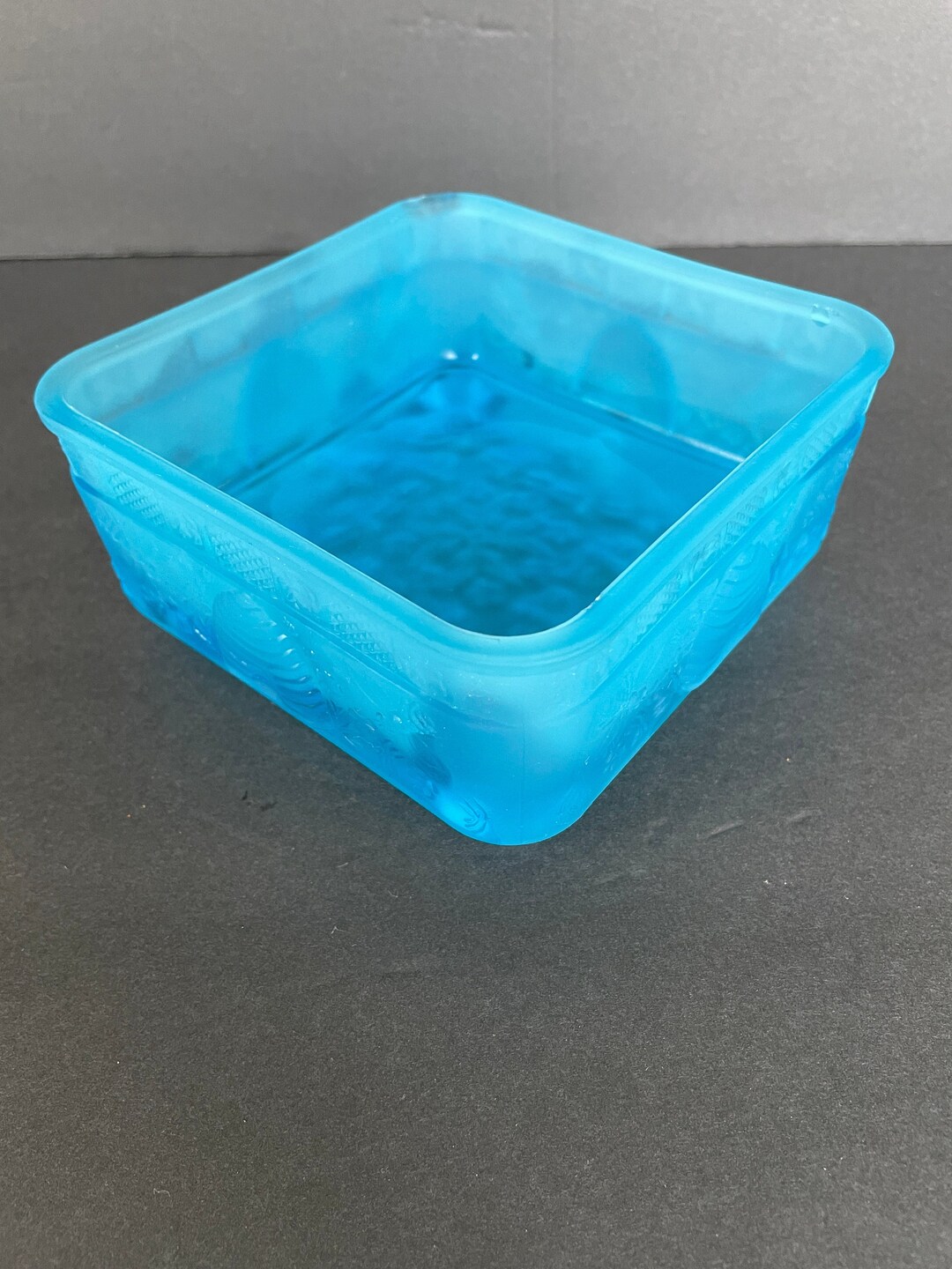 Vintage Indiana Glass Tiara Glass Honey Bee Hive Candy Dish Frosted