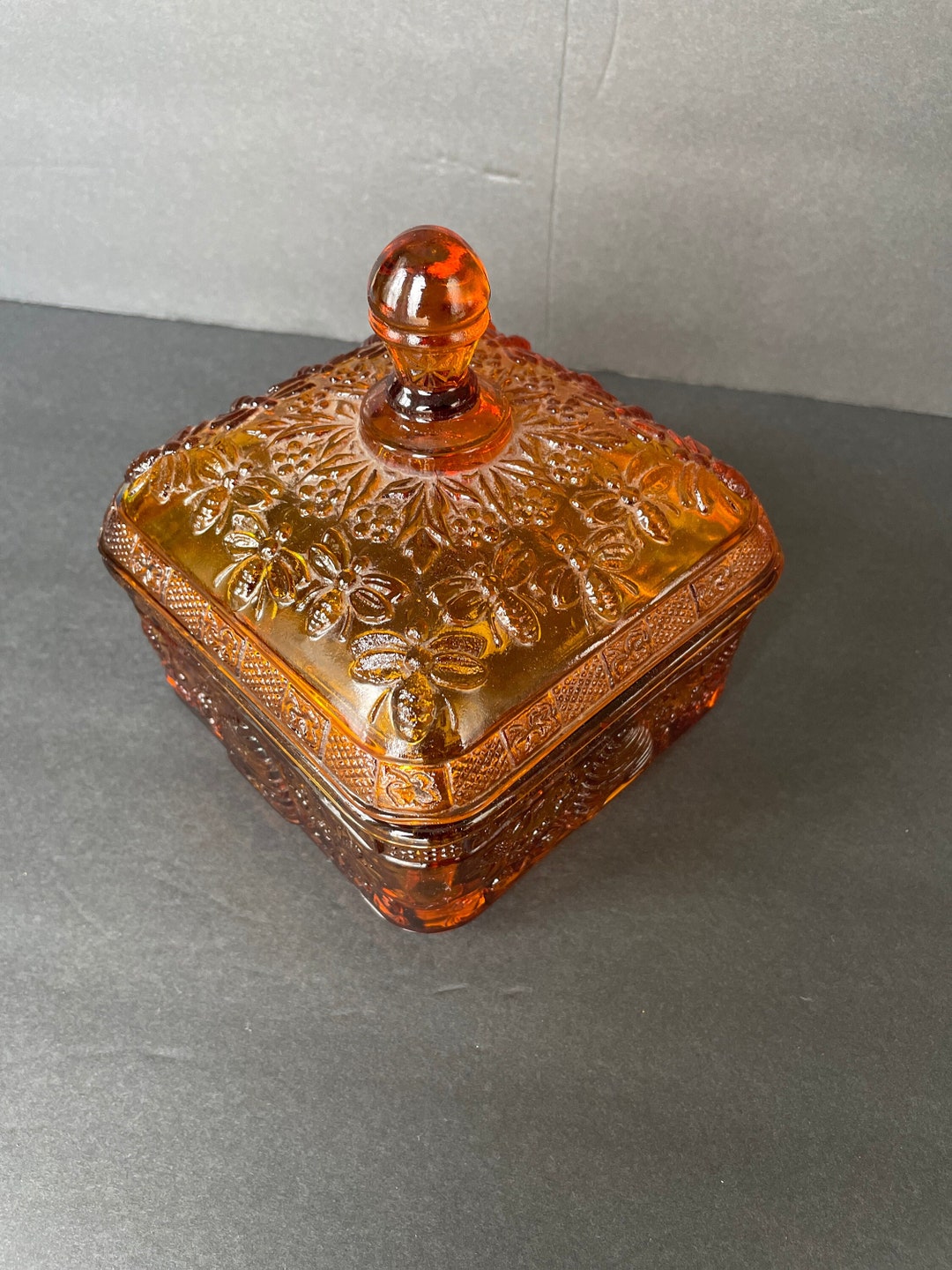 Vintage Indiana Glass Tiara Glass Honey Bee Hive Candy Dish Etsy