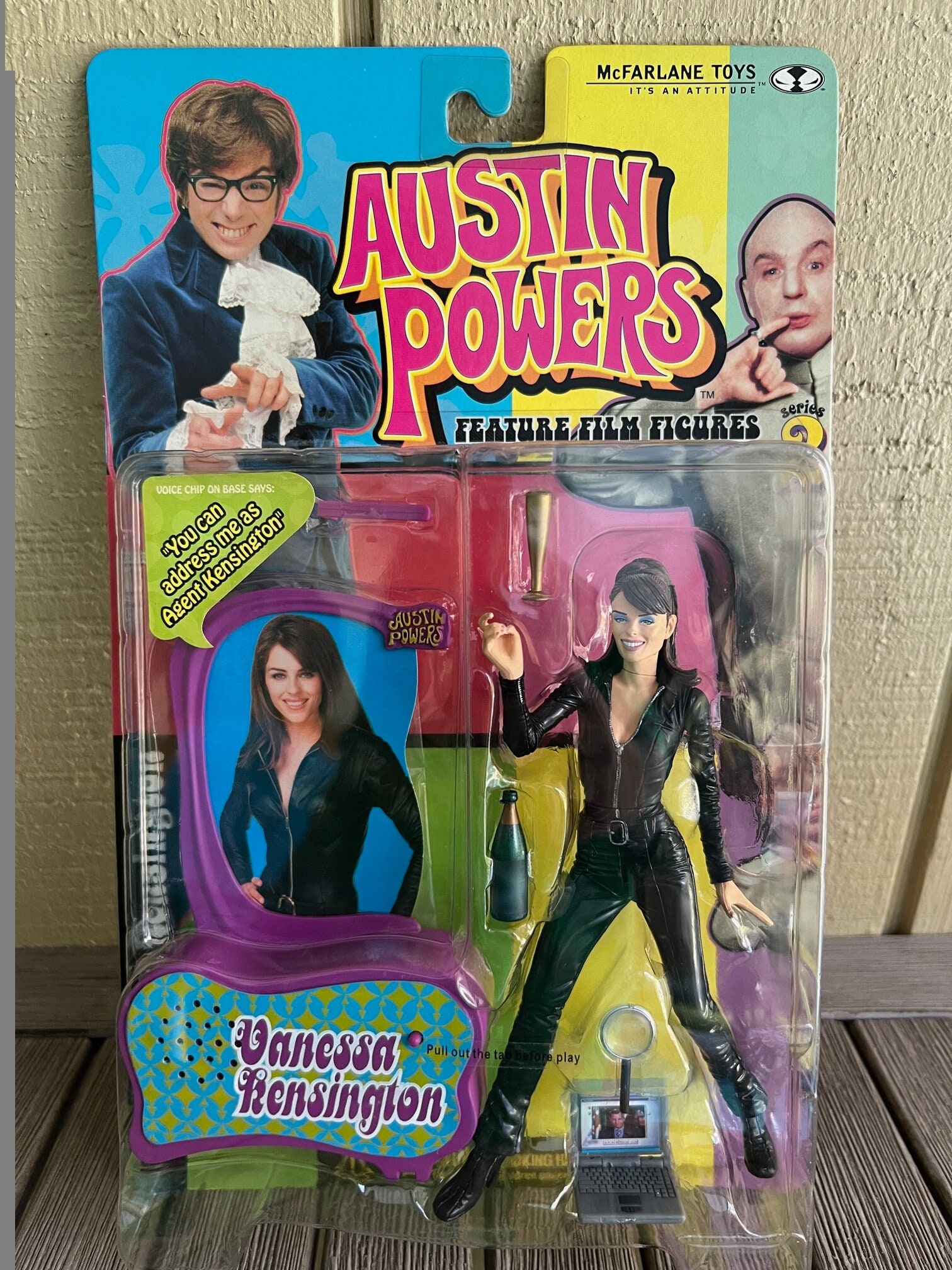 Elizabeth Hurley Austin Powers Costume