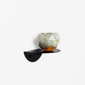 Minimalistisches kleines Wandregal
