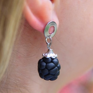 Blackberry Dangle Earrings – Handmade Polymer Clay Fruit Jewelry – Realistic Black Berries Statement Earrings for Berry Lovers