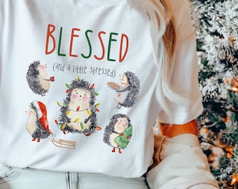 Blessed And A Little Stressed Egel kerst-T-shirt | Comfortkleuren T-shirts voor vakantieangst | Grappige kerstcadeaus stress egel
