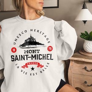 Sweatshirt Mont Saint Michel Souvenir Brittany Gift Mont St Michel Archangel Abbey UNESCO World Heritage Bay Normandy West France
