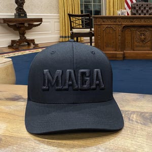 Schwarze MAGA Trump Cap 3D Stickerei Puff Amerikanische Flagge 45-47 Make America Great Again Papa Mütze Republikaner Konservatives Geschenk