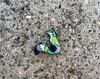 Aromantic Fox Enamel Pin: LGBT Pride Badge