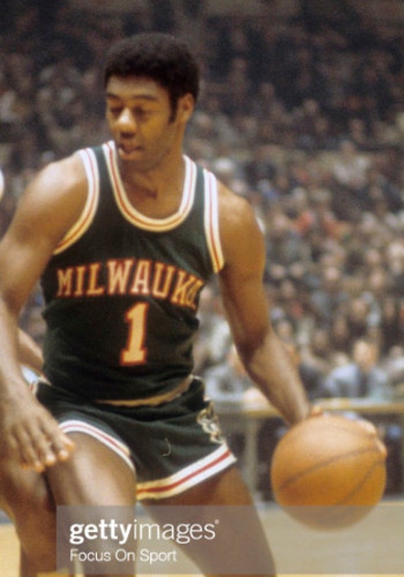 Oscar Robertson Milwaukee Bucks Jersey – Classic Authentics
