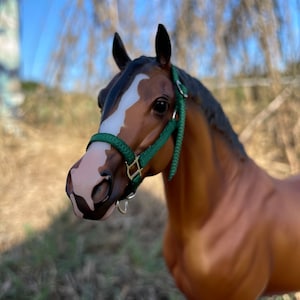 Breyer Halter for Large Freedom/Classic Models