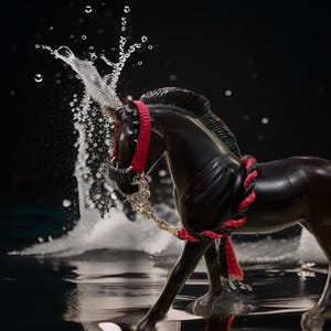 Renegade - Breyer Stablemate Halter And Lead