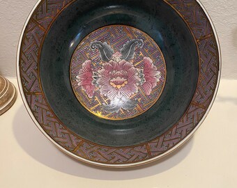 Vintage Japanese Porcelain Chrysanthemums Flower Accent Bowl