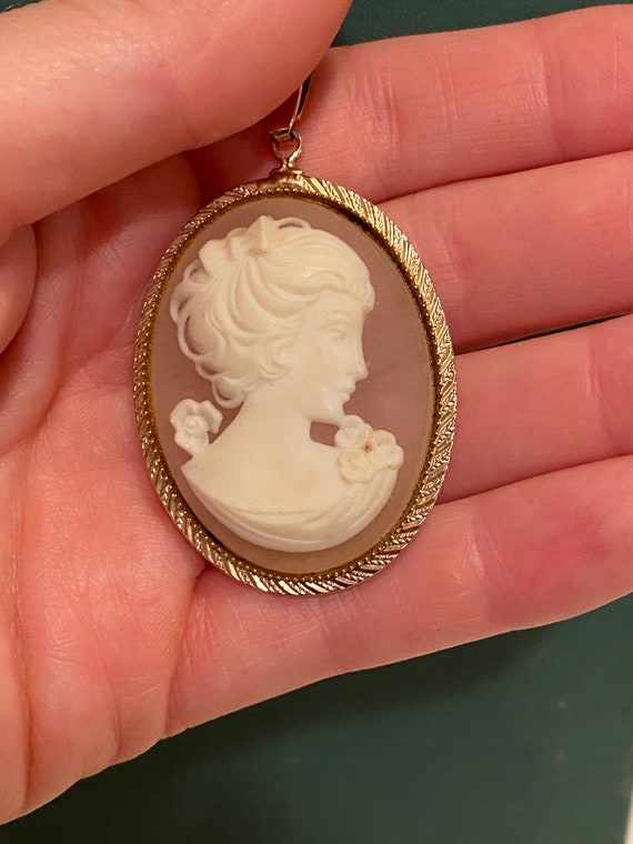 Vintage Cameo Gold Plated Pendant