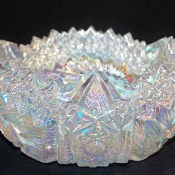 Vintage L.E. Smith Carnival Glass Comet in the Stars White Bowl