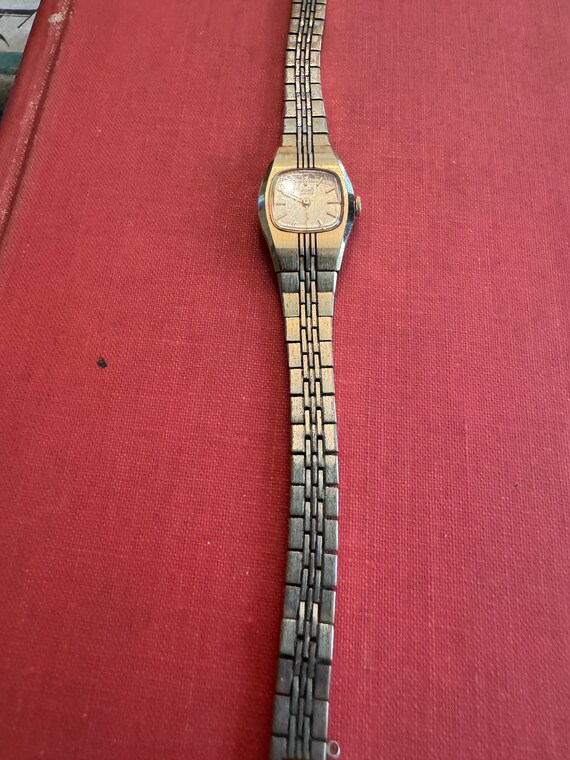 Vintage Seiko Quartz Women’s Wrist Watch (1400-75… - image 6