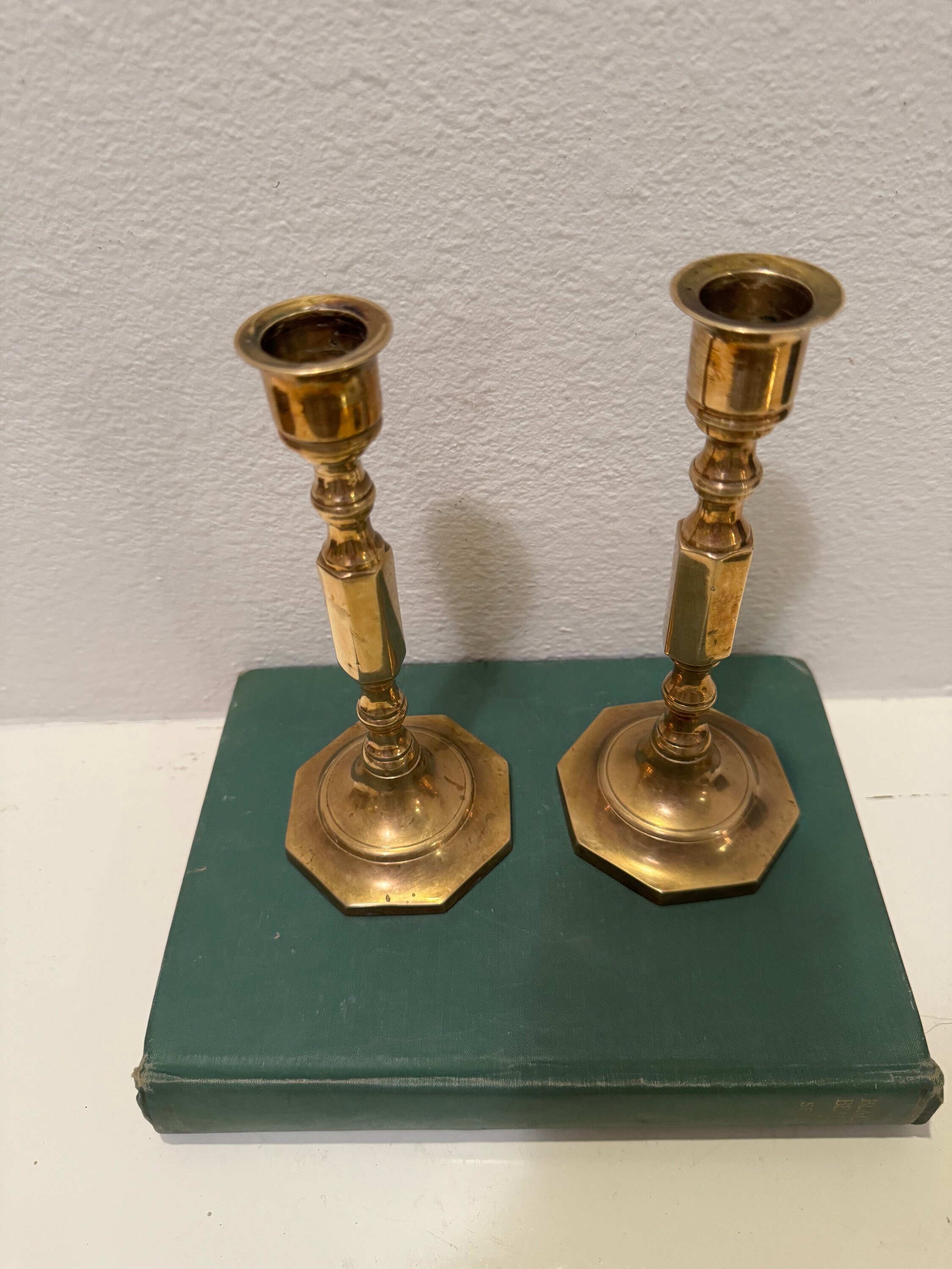 ヴィンテージの磨き真鍮製キャンドルスタンド 2個セット - Etsy 日本